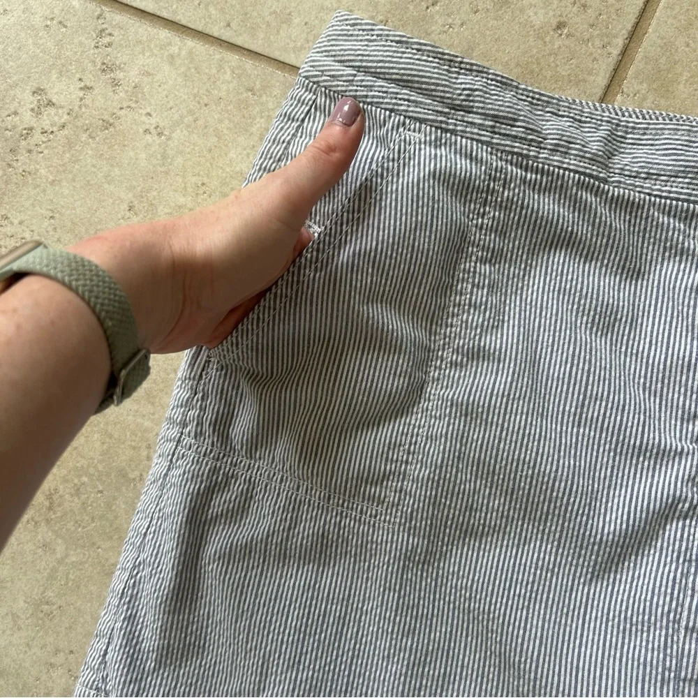 DOCKERS Seersucker Skort Blue White Striped Cotton Mini Skirt Preppy | Size 10P - Picture 5 of 13